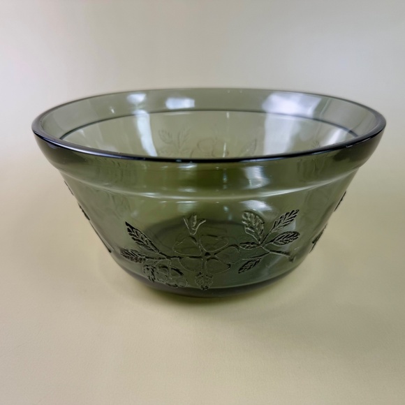 Vintage Federal Glass Blossom Bowl | Sundown Gray | 8" Floral Glass MCM - Picture 2 of 12